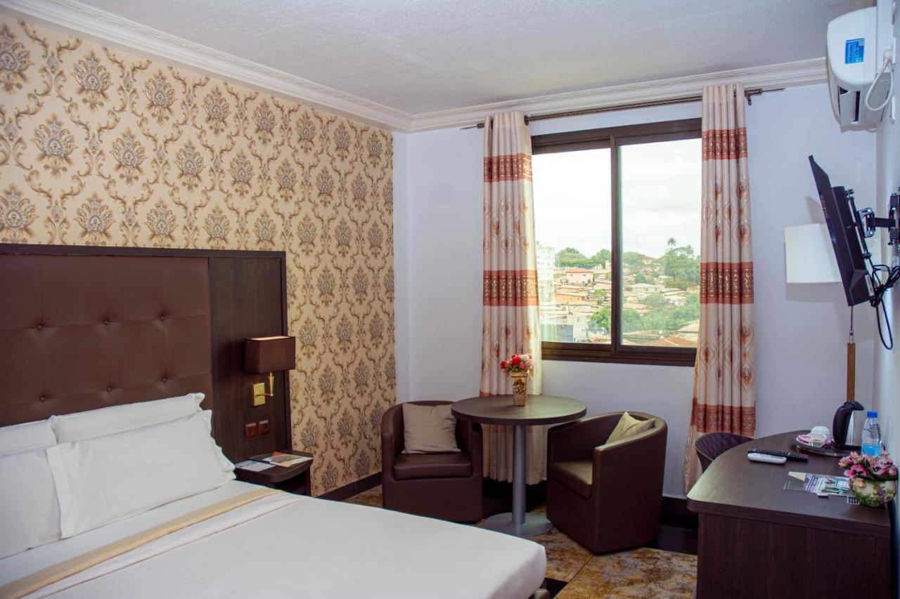 Yaoundé New Heaven Hotel מראה חיצוני תמונה