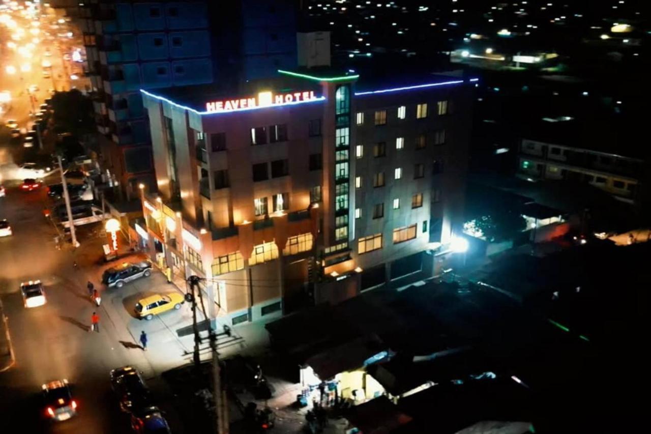 Yaoundé New Heaven Hotel מראה חיצוני תמונה
